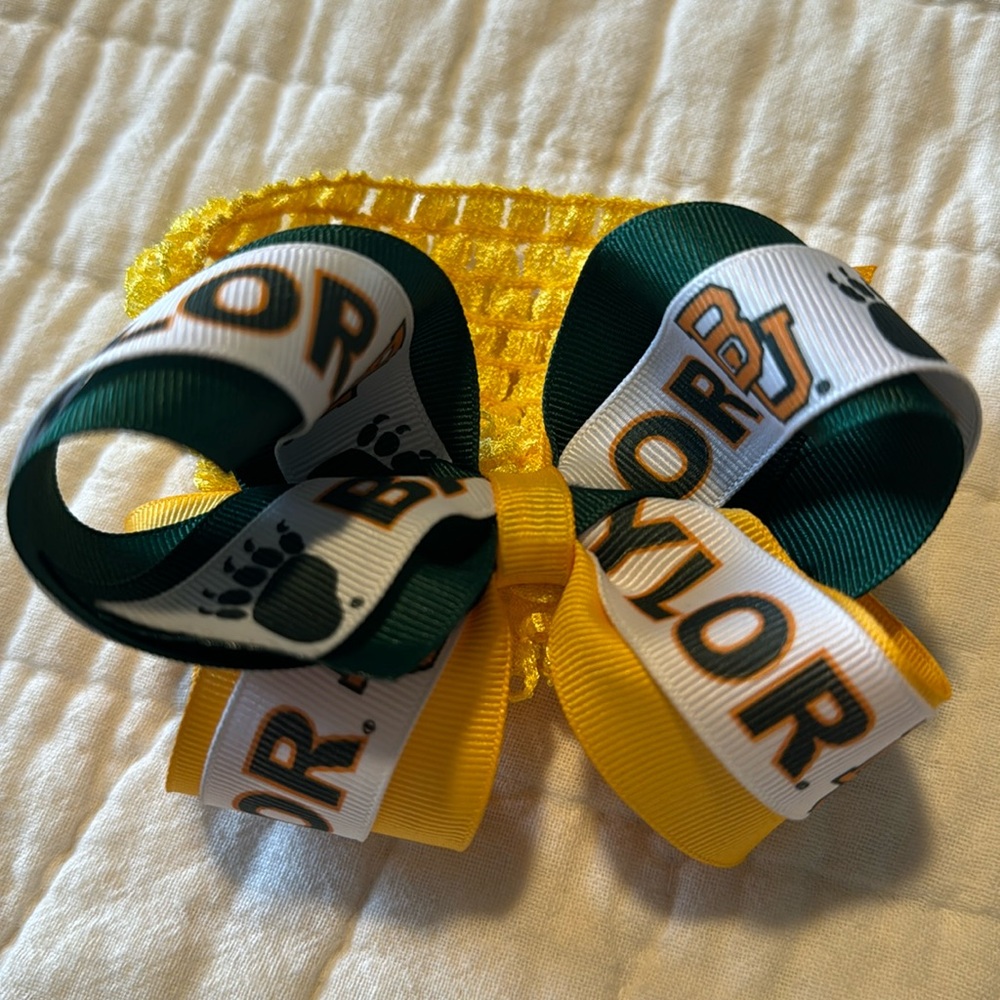 Baylor Bear Bow